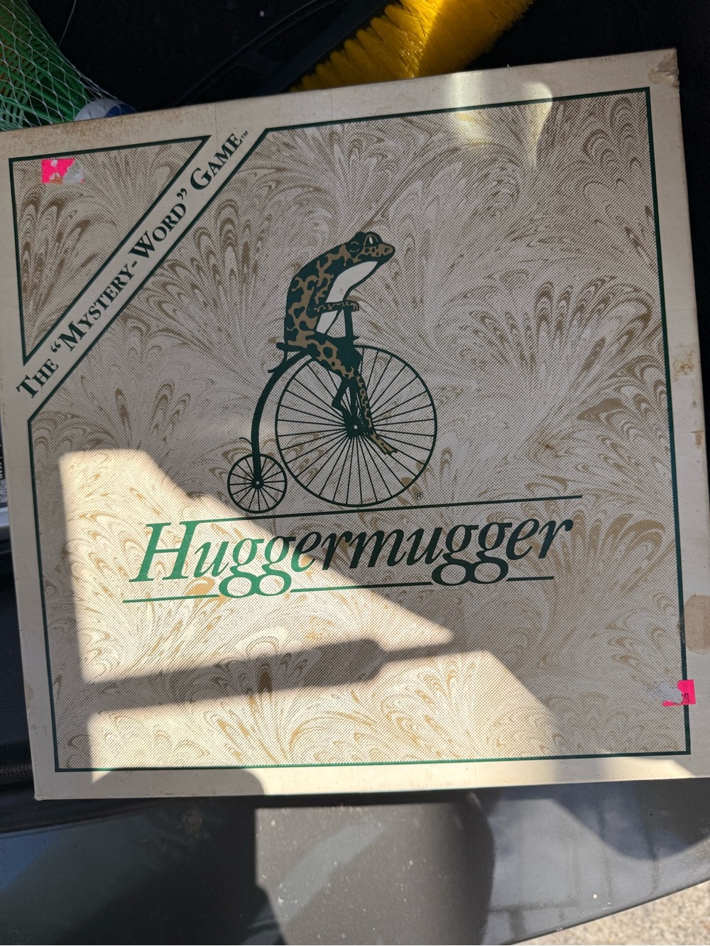 Huggernugger Vintage Board Game - Beige & Green Box